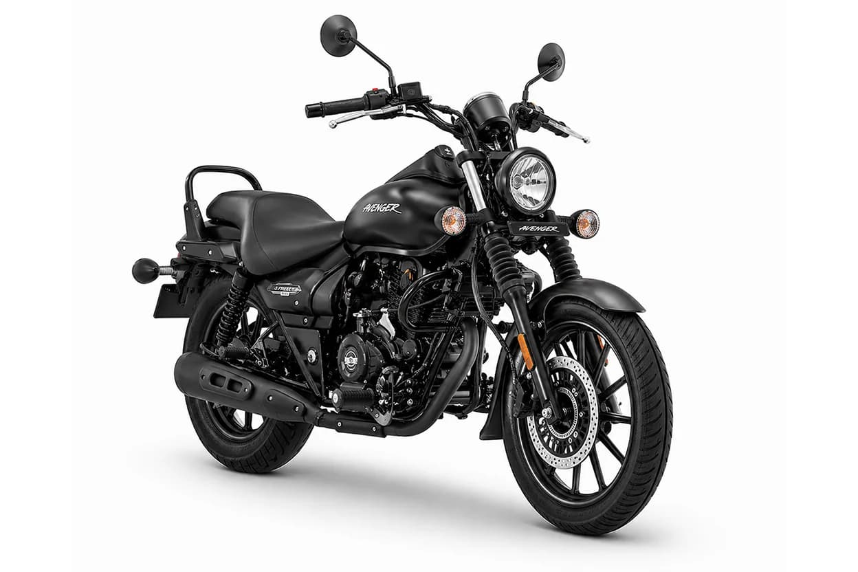 Bajaj Avenger 220 Street